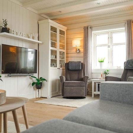 Lofoten Suite Apartments - Rostad Retro Rorbuer Reine Εξωτερικό φωτογραφία