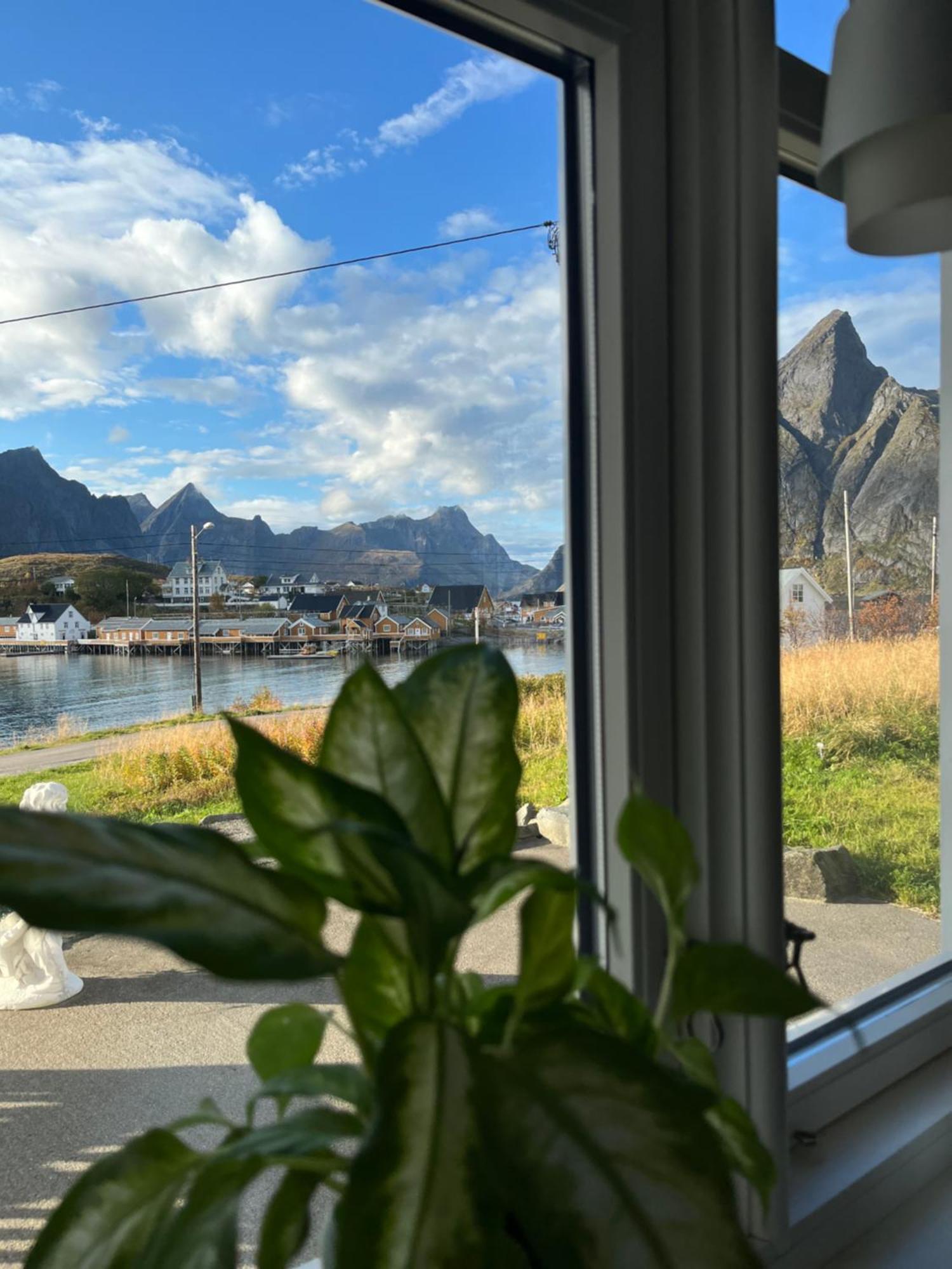 Lofoten Suite Apartments - Rostad Retro Rorbuer Reine Εξωτερικό φωτογραφία